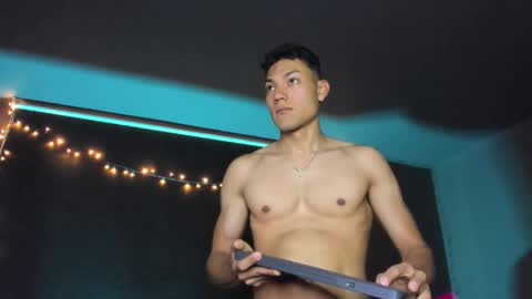 Snapshot of harrydavidsonx chatting on 09-27-25, 02:11 ... online show from 09-27-25, 02:11