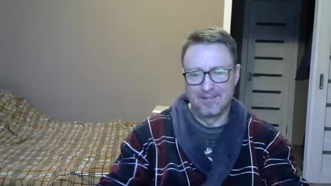 HarrySnake online show from 12-17-24, 06:35