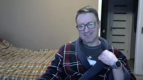 HarrySnake online show from 12-20-24, 06:40