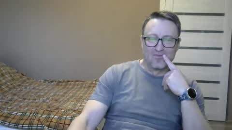 HarrySnake online show from 12-21-24, 06:09