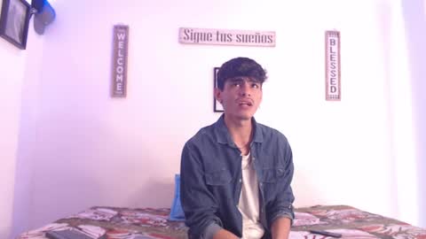 Snapshot of harrythomson1 chatting on 01-16-25, 08:14 harry thomson online show from 01-16-25, 08:14