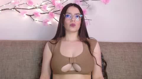 Snapshot of haru_blossom chatting on 02-27-25, 02:32 online show from 02-27-25, 02:32