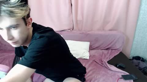 Snapshot of harvey_foster chatting on 10-31-25, 08:54 harvey_foster online show from 10-31-25, 08:54