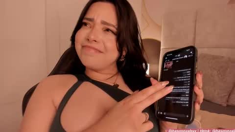 Snapshot of has_gonzalezz chatting on 03-11-26, 04:18 has_gonzalezz online show from 03-11-26, 04:18