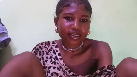 hasleyinah online show from 04-01-26, 01:41