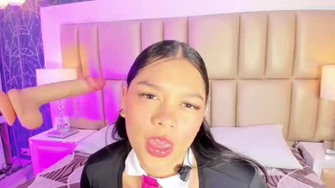 Snapshot of hatsajones chatting on 03-05-26, 04:52 hatsajones online show from 03-05-26, 04:52