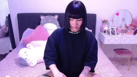 petunia  online show from 12-06-24, 01:07