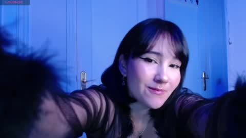 petunia  online show from 01-25-25, 05:07