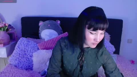 petunia  online show from 02-21-25, 11:32