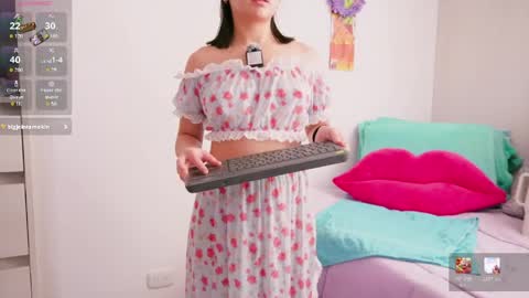 Snapshot of hawaiibliss chatting on 04-05-26, 02:14 hawaiibliss online show from 04-05-26, 02:14