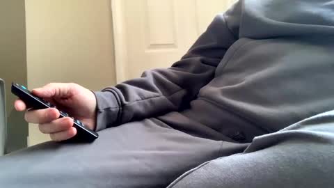 Snapshot of hawks2113 chatting on 01-13-25, 12:24 hawks2113 online show from 01-13-25, 12:24