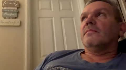 Snapshot of hawks2113 chatting on 01-26-25, 11:29 hawks2113 online show from 01-26-25, 11:29