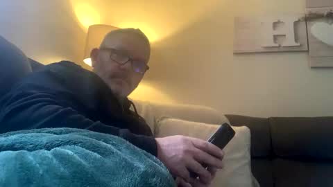 Snapshot of hawks2113 chatting on 02-13-25, 03:14 hawks2113 online show from 02-13-25, 03:14