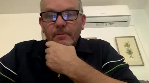 Snapshot of hawks2113 chatting on 02-24-25, 12:48 hawks2113 online show from 02-24-25, 12:48