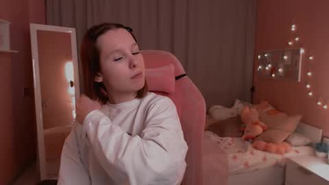 Mia online show from 01-08-26, 01:19