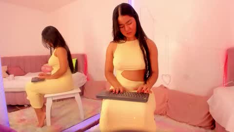 Hayami  online show from 11-28-25, 01:03