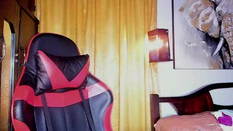 Snapshot of hazbinstudio chatting on 05-03-26, 03:07 hazbinstudio online show from 05-03-26, 03:07