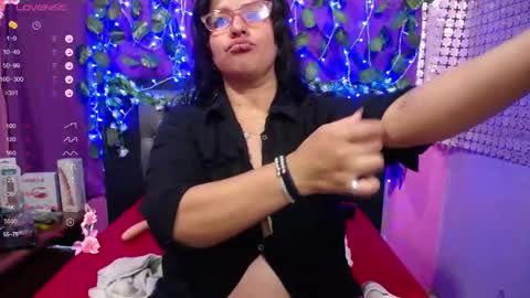 hazel online show from 12-12-24, 10:31