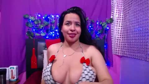 hazel online show from 01-07-25, 01:06