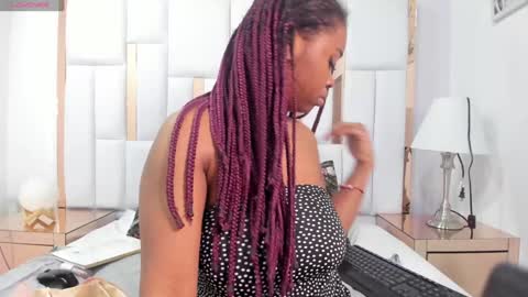 Hazel online show from 01-30-25, 06:13