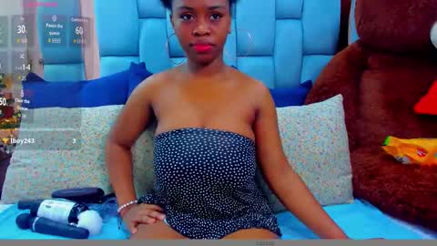 hazel_lanee online show from 11-28-25, 04:48