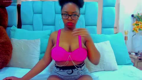 Snapshot of hazel_lanee chatting on 03-30-26, 11:39 hazel_lanee online show from 03-30-26, 11:39