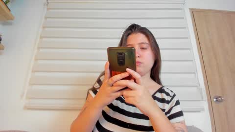 Im Hazel online show from 02-06-25, 06:46