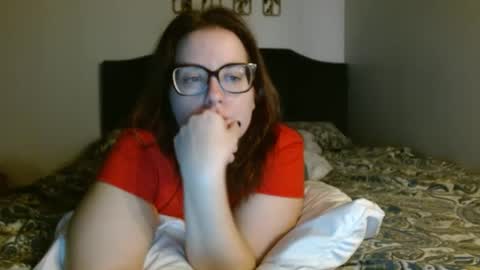 Snapshot of hazel_skye chatting on 10-04-25, 12:19 Hazel online show from 10-04-25, 12:19