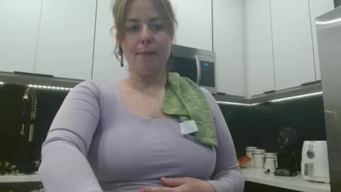 Hazel online show from 04-29-26, 08:15