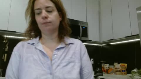 Hazel online show from 06-17-26, 03:13