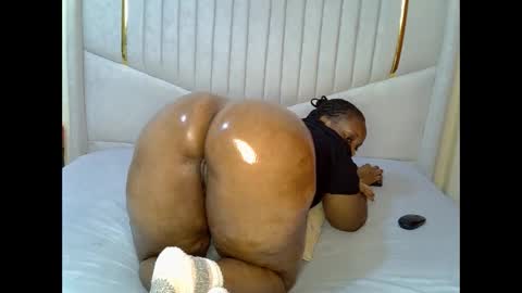 Snapshot of hazel_spanky chatting on 02-08-25, 10:29 hazel_spanky online show from 02-08-25, 10:29