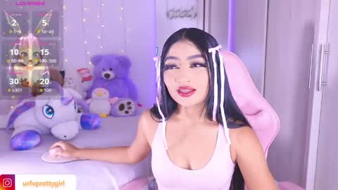 Snapshot of hazelbabee_ chatting on 06-03-26, 06:16 Lynn online show from 06-03-26, 06:16