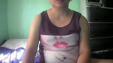 Snapshot of hazeldhane chatting on 11-18-25, 01:44 hazeldhane online show from 11-18-25, 01:44