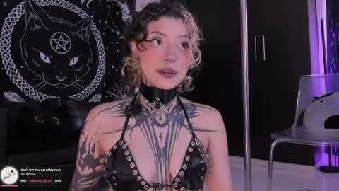 Snapshot of hazellwitch chatting on 04-02-26, 05:43 Hazell Witch online show from 04-02-26, 05:43