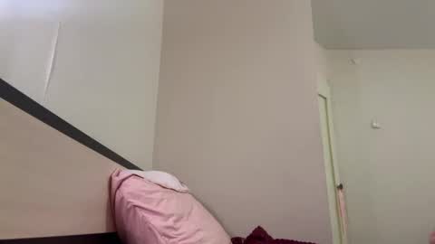 Snapshot of hazyhug chatting on 05-11-26, 01:17 hazyhug online show from 05-11-26, 01:17