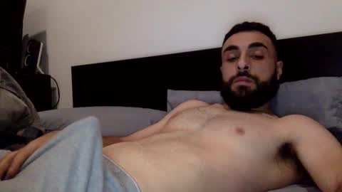 Snapshot of hbabian chatting on 11-01-25, 11:12 hbabian online show from 11-01-25, 11:12