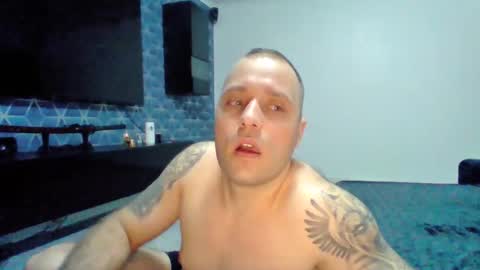 Snapshot of hddmaker chatting on 02-15-25, 11:14 ASD online show from 02-15-25, 11:14