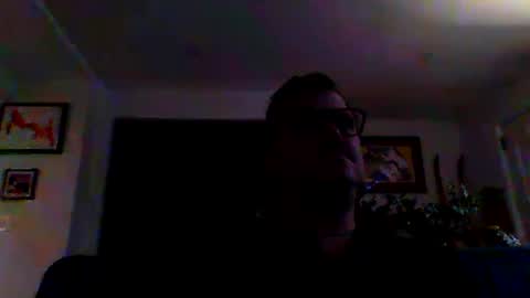 Snapshot of heartofadog604 chatting on 01-04-25, 11:27 MT online show from 01-04-25, 11:27