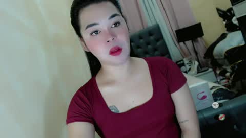 Snapshot of heatmusex_ chatting on 06-16-26, 07:38 Kylene3 online show from 06-16-26, 07:38