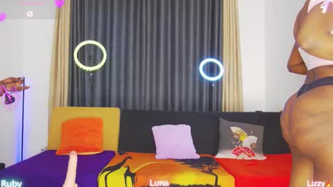 AngieLizzy online show from 09-09-25, 06:13