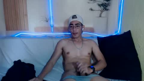 Snapshot of heaven_steven chatting on 03-12-26, 01:56 Steven online show from 03-12-26, 01:56