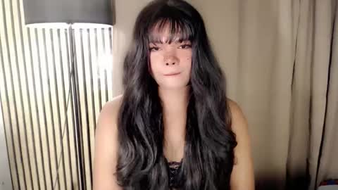 Snapshot of heavenlysexkendal chatting on 12-18-25, 01:11 KENDAL online show from 12-18-25, 01:11