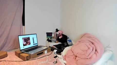 Heaven  online show from 12-21-24, 03:58