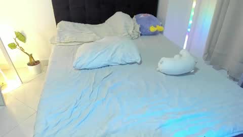 Snapshot of hebe_carter chatting on 01-16-25, 05:42 Amandabelk online show from 01-16-25, 05:42