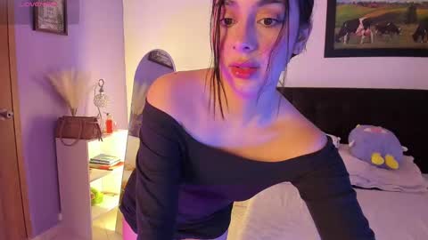 Snapshot of hebe_carter chatting on 01-17-25, 04:39 Amandabelk online show from 01-17-25, 04:39