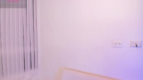 Snapshot of hebe_carter chatting on 02-12-25, 04:33 Amandabelk online show from 02-12-25, 04:33