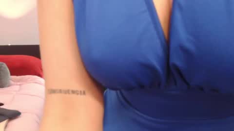 hebelongs2her online show from 09-22-25, 02:41