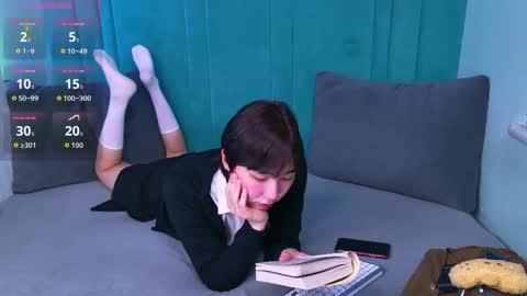 HEEJIN online show from 03-09-26, 04:27