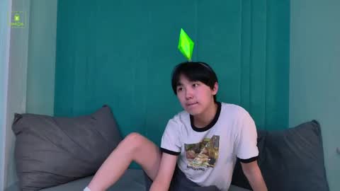 HEEJIN online show from 05-25-26, 10:21