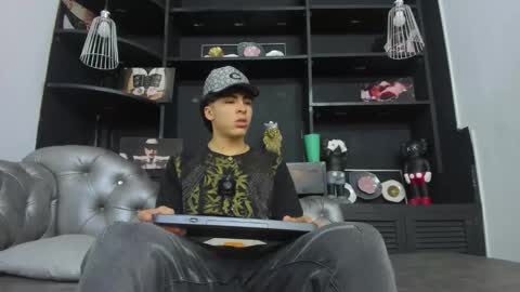 Snapshot of heellboy_ chatting on 10-15-25, 07:25 heellboy_ online show from 10-15-25, 07:25